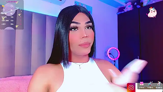 AiishaRose online show from February 2, 1:30 pm