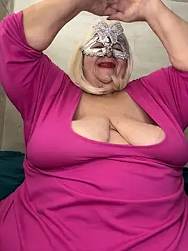 mariannecox online show from October 26, 4:35 pm