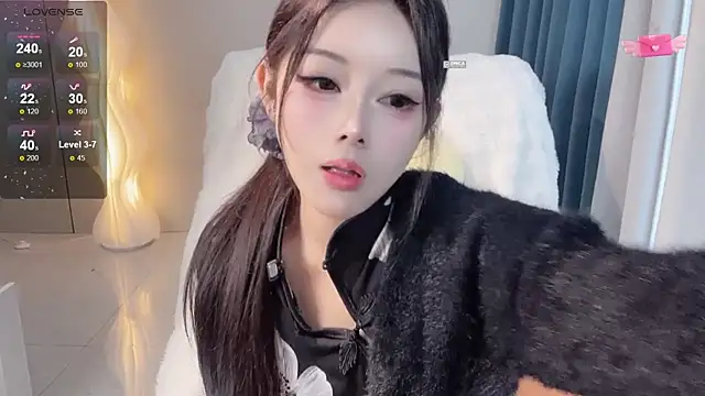 Snapshot of Mandy-- chatting on November 10, 3:27 am Mandy-- online show from November 10, 3:27 am