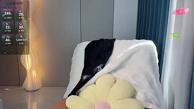 Snapshot of Mandy-- chatting on November 28, 3:20 am Mandy-- online show from November 28, 3:20 am