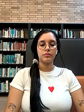 Snapshot of Annya-sweet chatting on October 30, 3:02 pm Annya-sweet online show from October 30, 3:02 pm