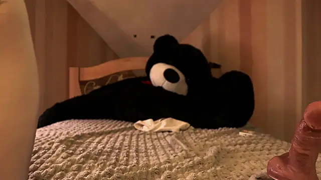 Redhead Shark new online show from January 11, 3:20 pm