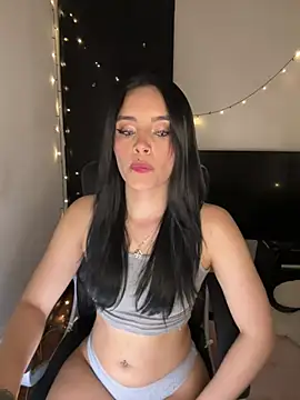 Snapshot of salome_polaniiee chatting on December 31, 6:27 am salome polaniiee online show from December 31, 6:27 am