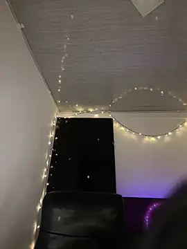 Snapshot of salome_polaniiee chatting on January 30, 8:22 am salome polaniiee online show from January 30, 8:22 am