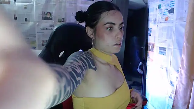 i am nina  online show from September 15, 12:21 am