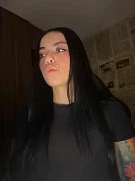 i am nina  online show from May 3, 1:33 am