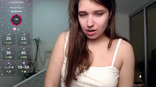 Snapshot of SayMeow_ chatting on December 10, 6:22 am SayMeow online show from December 10, 6:22 am