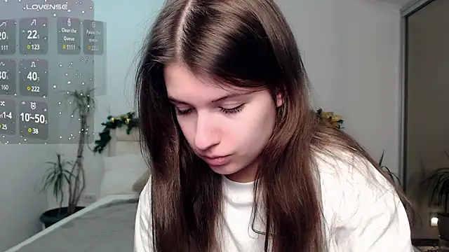 Snapshot of SayMeow_ chatting on December 17, 4:23 am SayMeow online show from December 17, 4:23 am