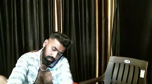 Snapshot of indian2 chatting on December 21, 8:39 am indian2 online show from December 21, 8:39 am