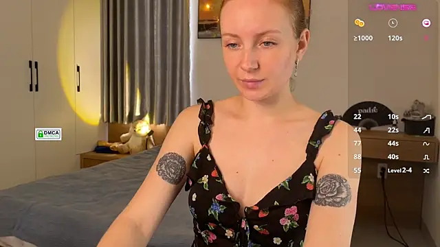 Snapshot of RedFires chatting on December 25, 4:44 am RedFires online show from December 25, 4:44 am