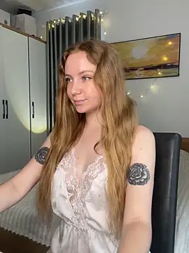 Snapshot of RedFires chatting on September 30, 4:50 am RedFires online show from September 30, 4:50 am