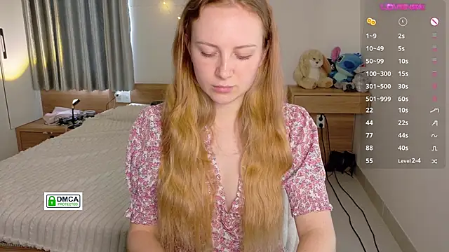 Snapshot of RedFires chatting on October 30, 7:32 am RedFires online show from October 30, 7:32 am