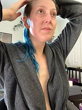 Snapshot of MissCumberdale chatting on January 11, 8:21 pm MissCumberdale online show from January 11, 8:21 pm