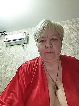 EffectFiona online show from April 24, 11:07 pm