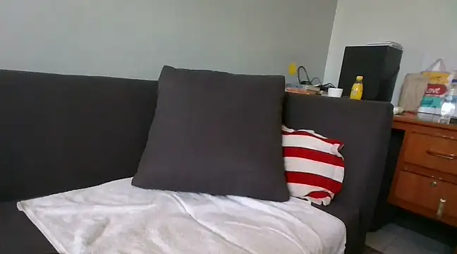 Snapshot of Prettybecs chatting on February 8, 12:28 pm Prettybecs online show from February 8, 12:28 pm