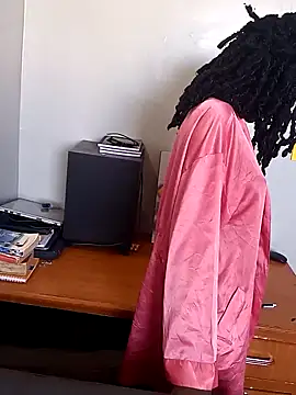 Snapshot of Prettybecs chatting on February 9, 6:01 am Prettybecs online show from February 9, 6:01 am