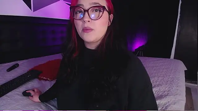 Miss Loise online show from February 5, 2:05 pm