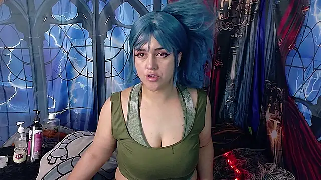 Snapshot of cristina_blu21 chatting on June 28, 2:34 pm cristina blu21 online show from June 28, 2:34 pm