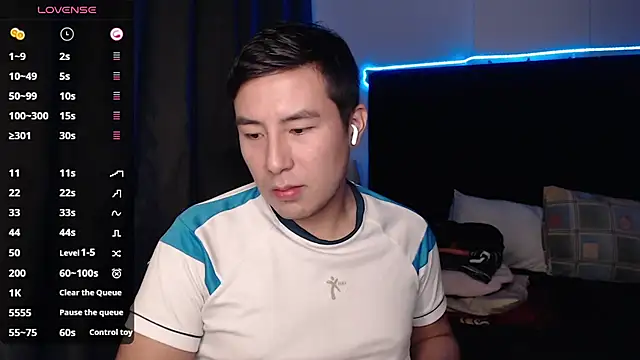 andrewmhilton  online show from September 16, 5:19 am