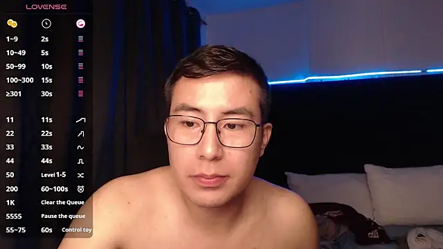 andrewmhilton  online show from October 23, 6:13 am