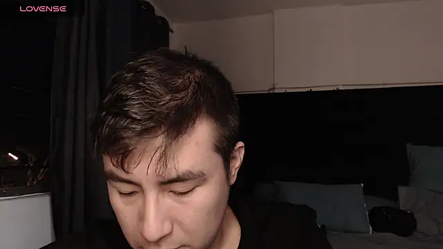 andrewmhilton  online show from October 31, 5:08 am