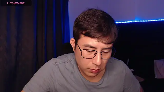 andrewmhilton  online show from February 21, 6:47 am