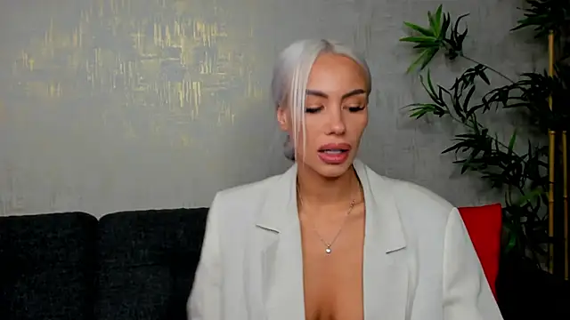 Bailey Rush online show from March 13, 12:02 pm