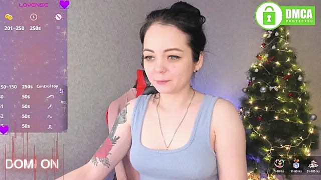 Snapshot of AnnyHoney_ chatting on December 18, 4:49 pm AnnyHoney online show from December 18, 4:49 pm