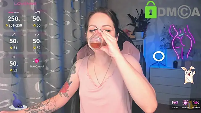 Snapshot of AnnyHoney_ chatting on October 24, 12:19 am AnnyHoney online show from October 24, 12:19 am