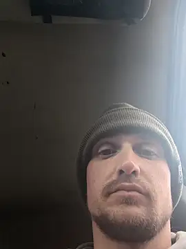 Snapshot of Midwestalpha chatting on November 19, 4:51 pm Midwestalpha online show from November 19, 4:51 pm