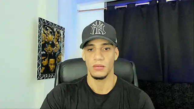 jhonnysnow17 online show from July 5, 5:03 am