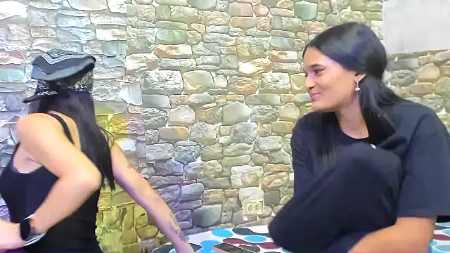 Snapshot of chicamir22 chatting on January 10, 11:50 pm chicamir22 online show from January 10, 11:50 pm