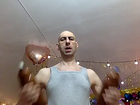 HandsomeAlfie online show from March 14, 5:35 am