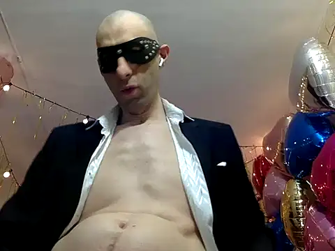 Snapshot of HandsomeAlfie chatting on April 25, 9:34 pm HandsomeAlfie online show from April 25, 9:34 pm