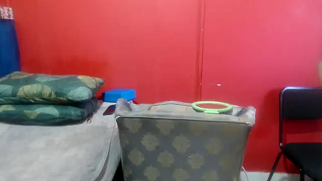 Snapshot of Lelety79 chatting on September 18, 8:49 am Lelety79 online show from September 18, 8:49 am