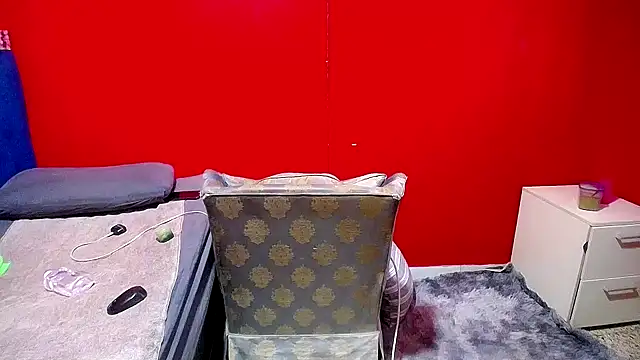 Snapshot of Lelety79 chatting on October 10, 5:06 am Lelety79 online show from October 10, 5:06 am