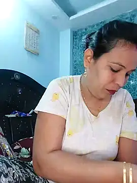 Poojabhabi101 online show from February 1, 7:15 am