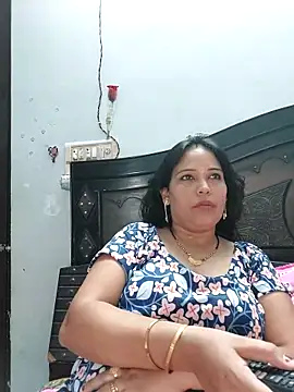 Poojabhabi101 online show from September 15, 5:40 am