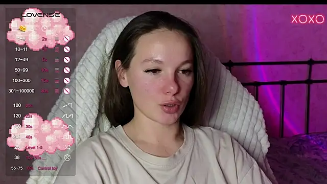 lil luna x online show from December 3, 5:55 pm