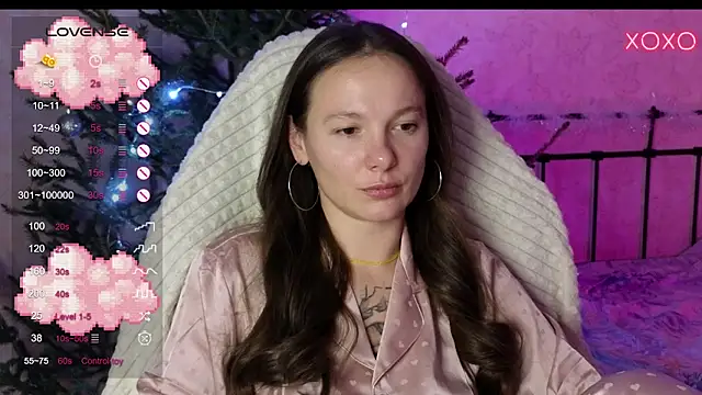 lil luna x online show from December 26, 5:08 pm