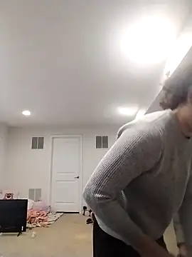 LiverandBrat77 online show from January 7, 2:41 pm