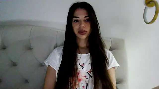 Snapshot of Mika_Gold chatting on June 3, 6:57 pm Mika Gold online show from June 3, 6:57 pm