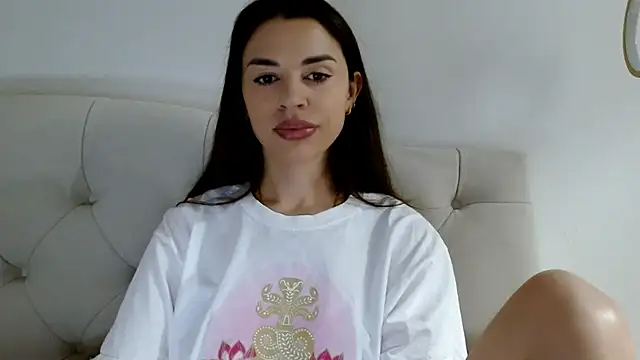 Snapshot of Mika_Gold chatting on June 7, 9:02 am Mika Gold online show from June 7, 9:02 am
