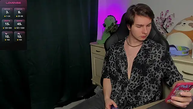 Vincent Strong online show from October 26, 8:42 am