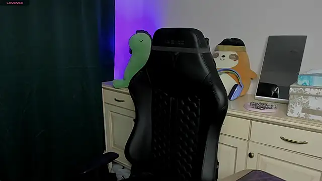 Vincent Strong online show from February 22, 8:57 am