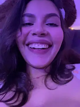 GigiiStone online show from December 3, 1:19 am