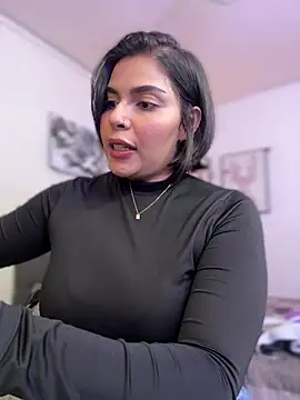 Snapshot of GigiiStone chatting on February 1, 9:29 pm GigiiStone online show from February 1, 9:29 pm