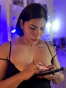 Snapshot of GigiiStone chatting on October 29, 11:17 pm GigiiStone online show from October 29, 11:17 pm