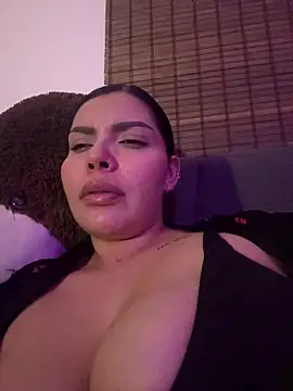 GigiiStone online show from February 13, 12:50 am