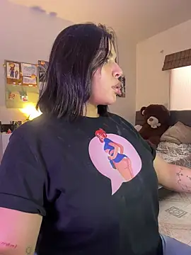 GigiiStone online show from March 7, 9:23 pm